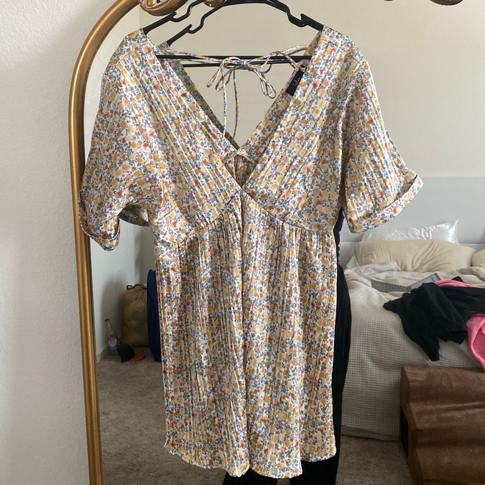 Lulu’s Express Yourself White Floral Print Satin Babydoll Dress